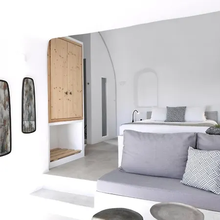 Luxury Santorini Elysian Tria Private Plunge Pool Sea Village View 1 Bedroom Oia וילה